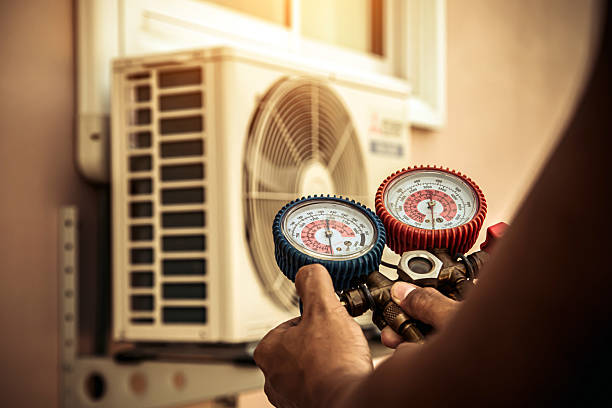 Professional Hvac Installation technician working in Columbia, MD